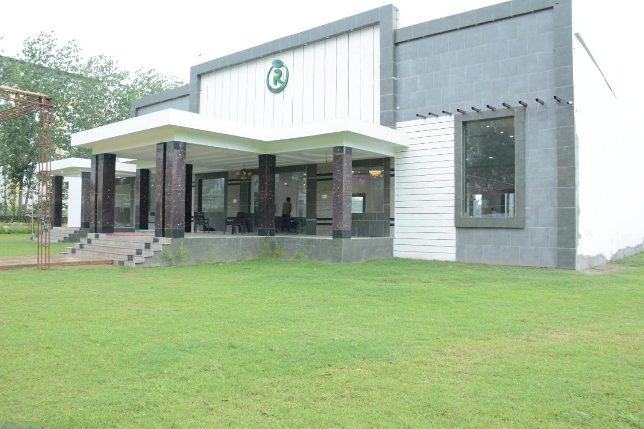 Royal Green Celebrate In Style Sahāranpur Exterior photo