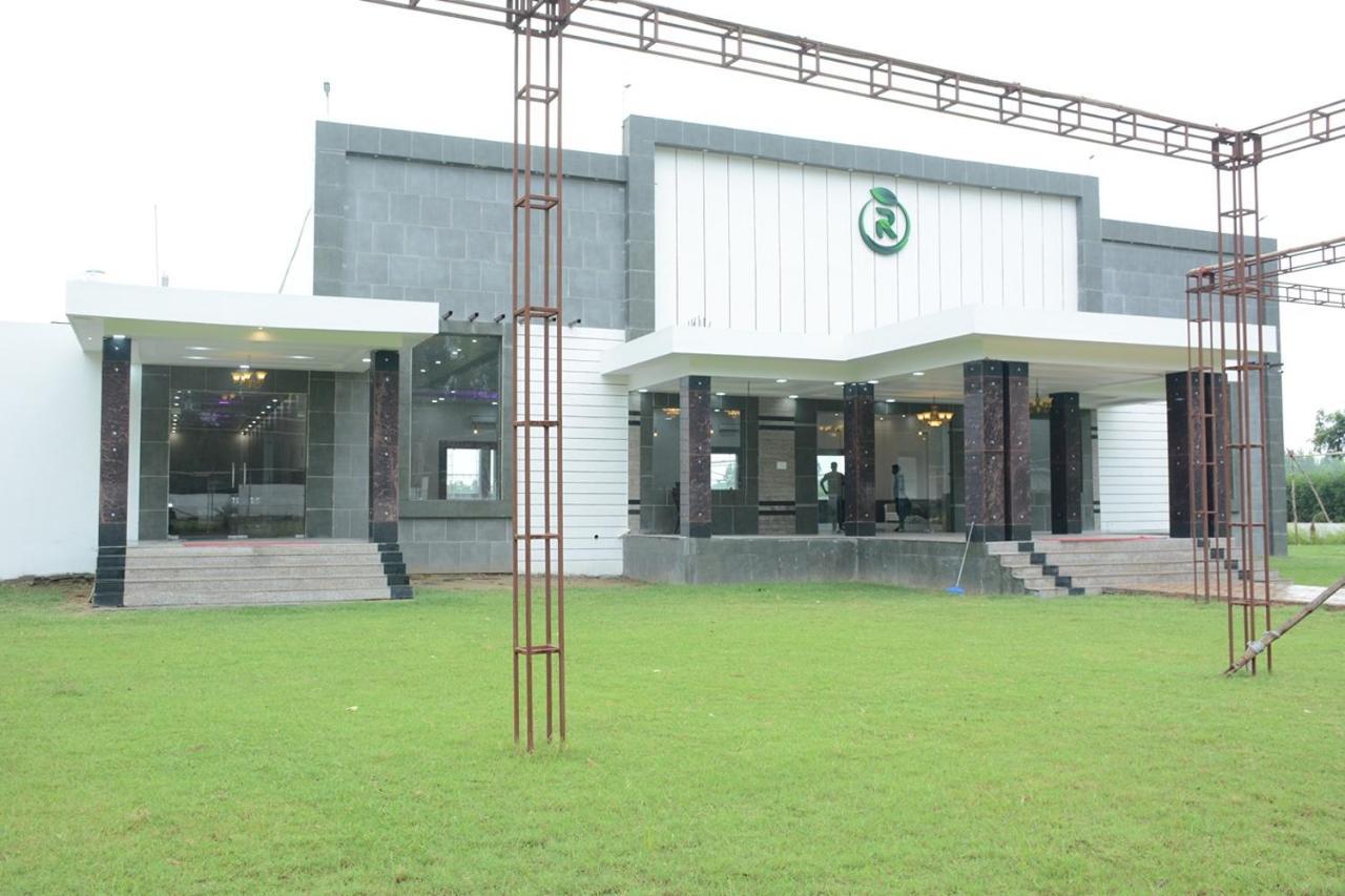 Royal Green Celebrate In Style Sahāranpur Exterior photo