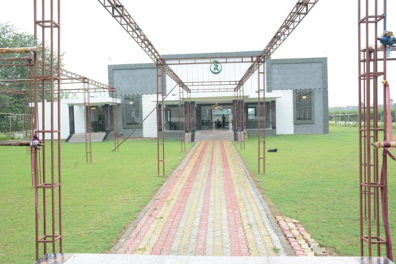 Royal Green Celebrate In Style Sahāranpur Exterior photo