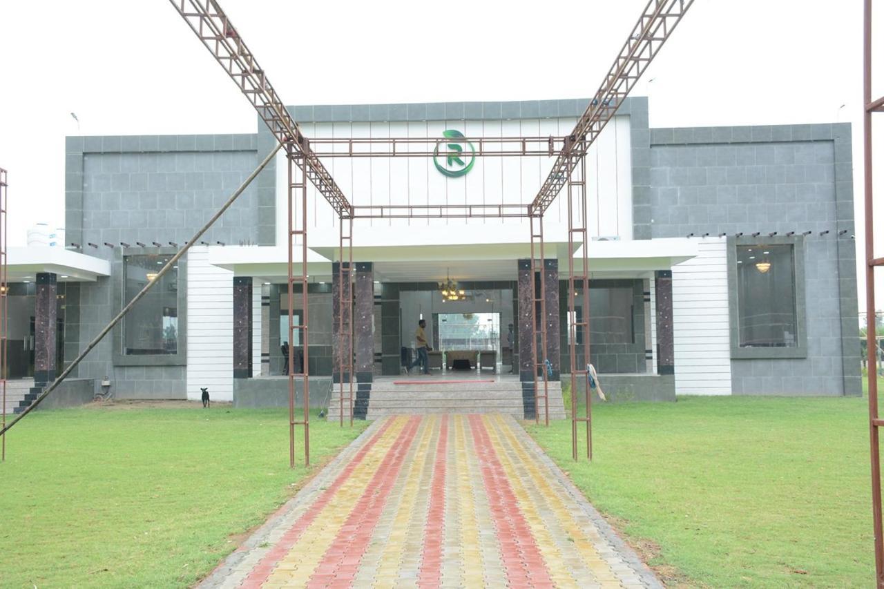 Royal Green Celebrate In Style Sahāranpur Exterior photo