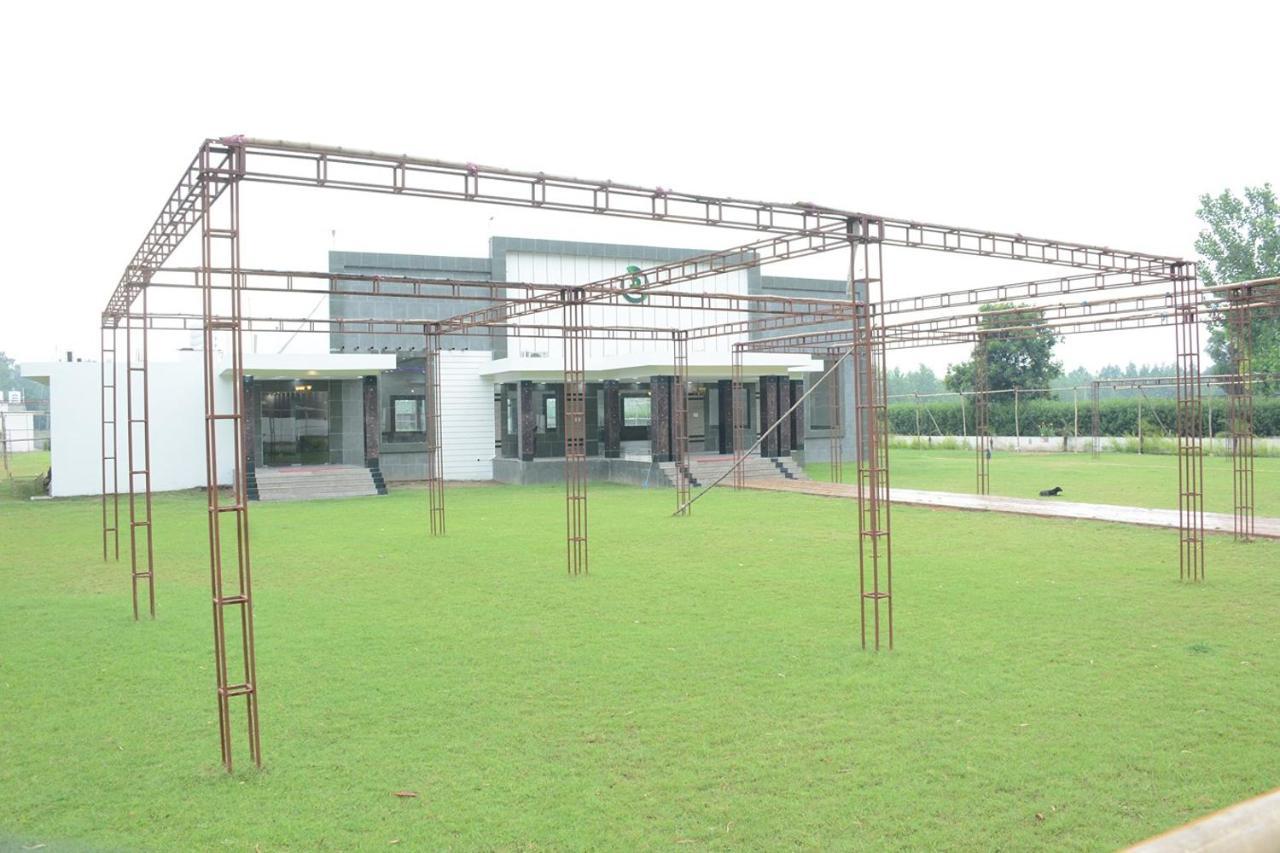Royal Green Celebrate In Style Sahāranpur Exterior photo