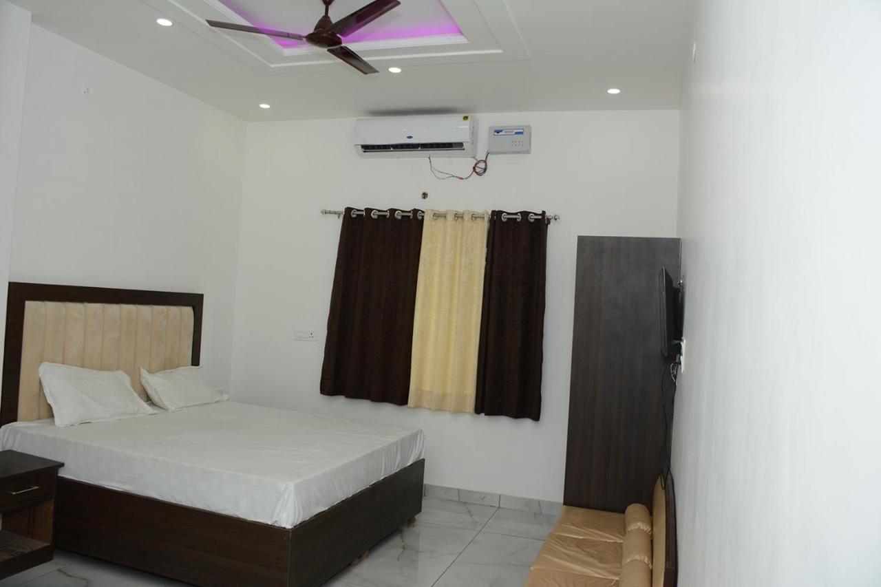 Royal Green Celebrate In Style Sahāranpur Exterior photo