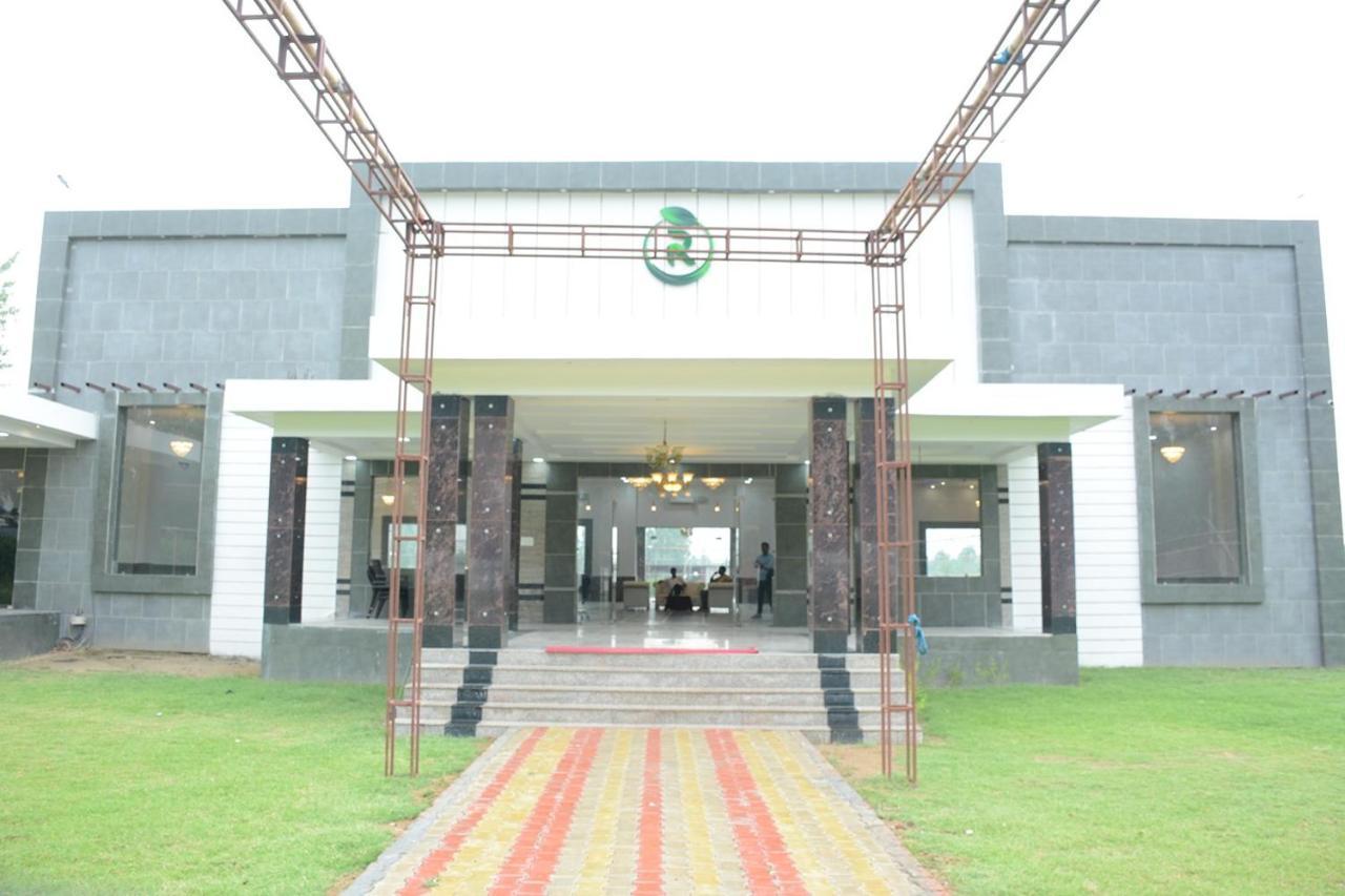 Royal Green Celebrate In Style Sahāranpur Exterior photo
